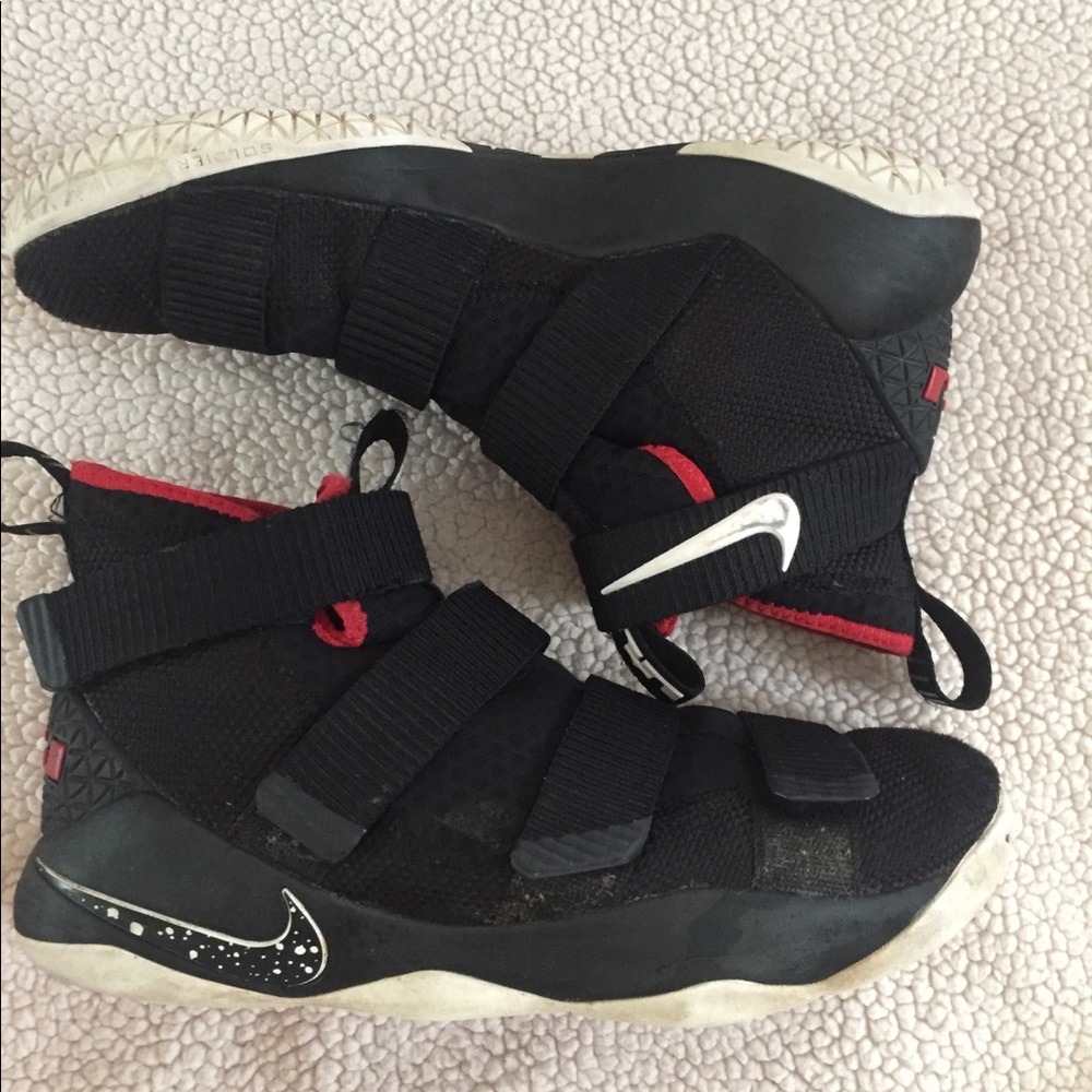 Nike Lebron Soldier 10s